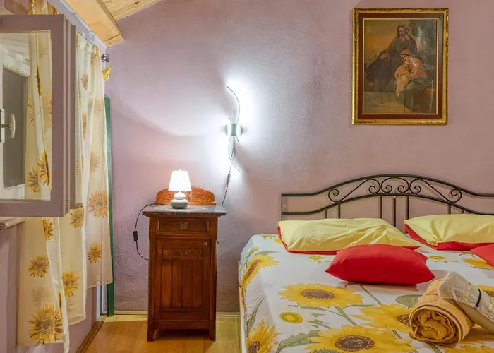 App Bonic Sa Balkonom I Pogledom Na * Veli Lošinj