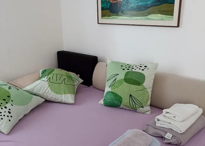 App Bonic Sa Balkonom I Pogledom Na Veli Lošinj