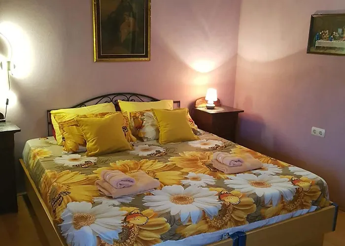 App Bonic Sa Balkonom I Pogledom Na Apartamento Veli Lošinj