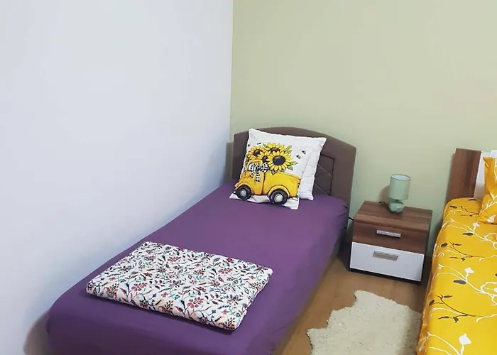 App Bonic Sa Balkonom I Pogledom Na Apartamento